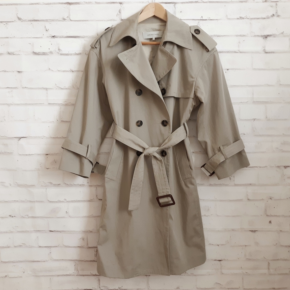 Gerard Darel Tan Trench Coat Cotton Made in France  Tortoise Buttons